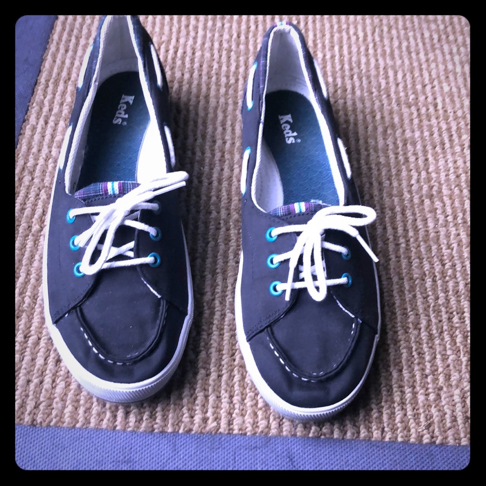 Women’s boat shoes